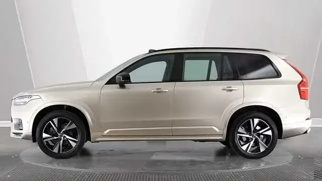 Used Volvo XC90 Plus 247 HP (181 kW) 2024 SUV