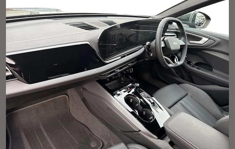 Used Audi A5 S-Line 200 HP (147 kW) 2025 Grey Estate