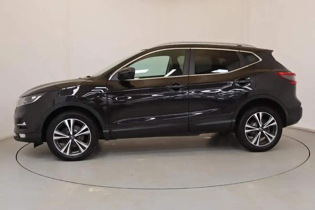 Used Nissan Qashqai N-Connecta 113 HP (83 kW) 2019 Black SUV