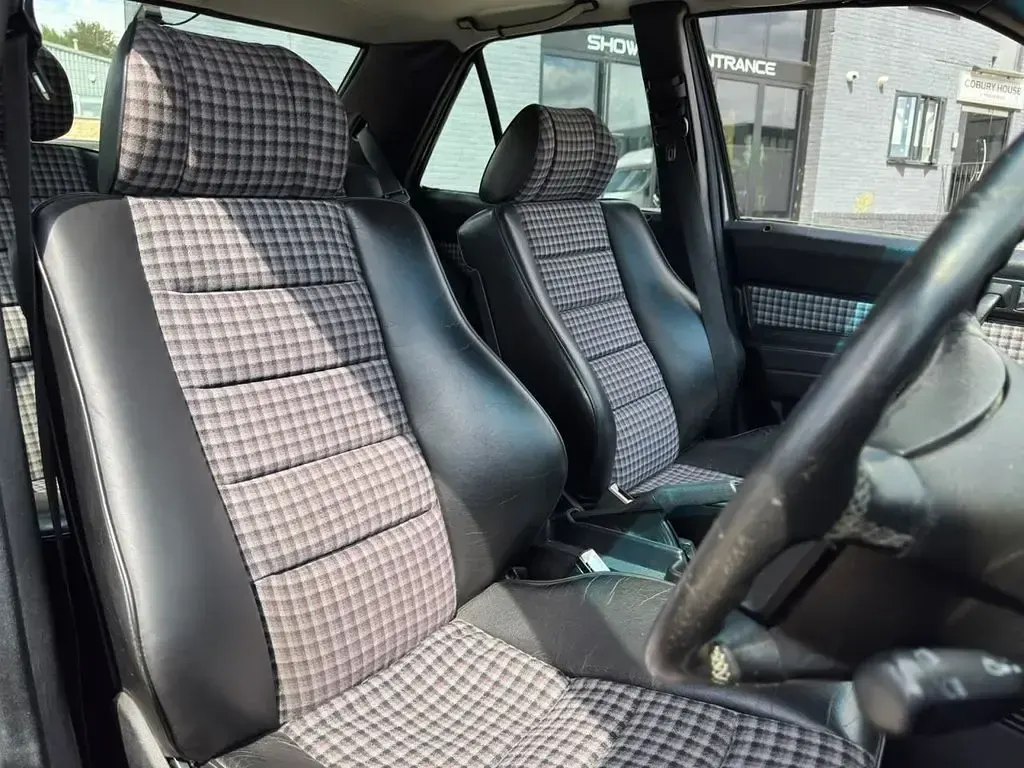 Used Mercedes 190 201 HP (147 kW) 1989 Black Sedan