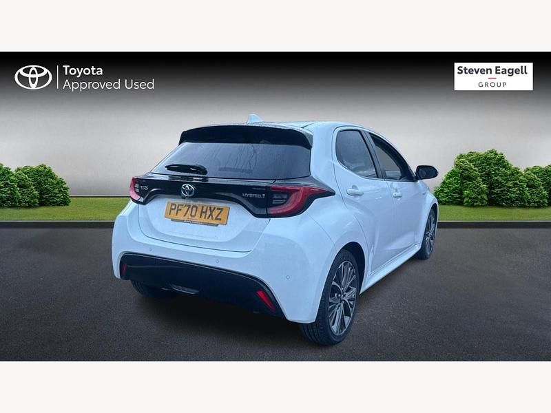 Used Toyota Yaris Hybrid 2021 White Hatchback
