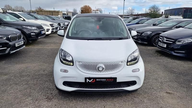 Used Smart ForFour 2016 White Hatchback