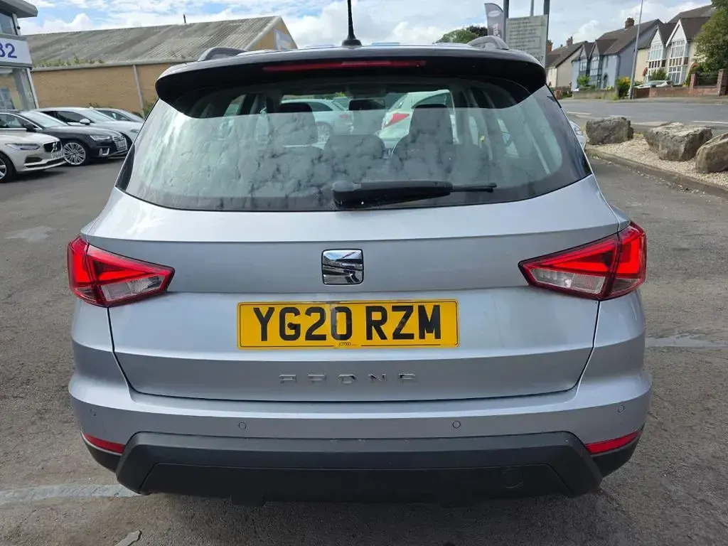 Used Seat Arona SE Technology 95 HP (69 kW) 2020 Silver SUV