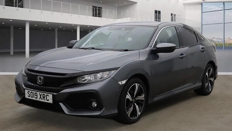 Used Honda Civic SR 126 HP (92 kW) 2019 Polished metal grey Hatchback