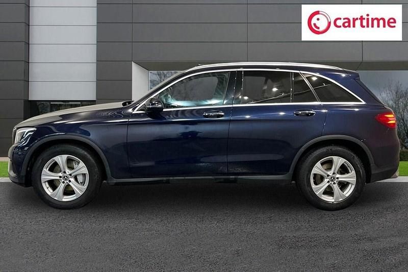 Used Mercedes GLC220 Premium Plus 170 HP (125 kW) 2018 Blue Estate
