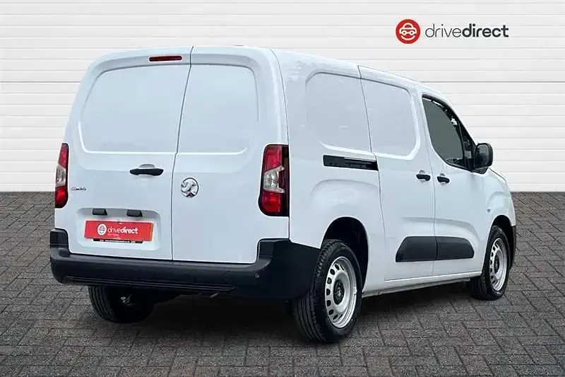 New Vauxhall Combo S 100 HP (73 kW) 2026 White MPV