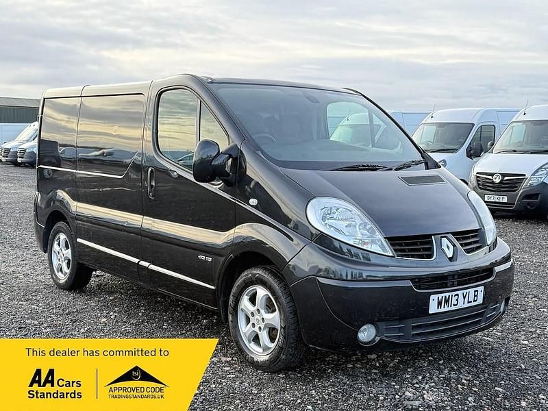 Black Used 2013 Renault Trafic MPV | £5,675 (Fair price) - Image 1/3
