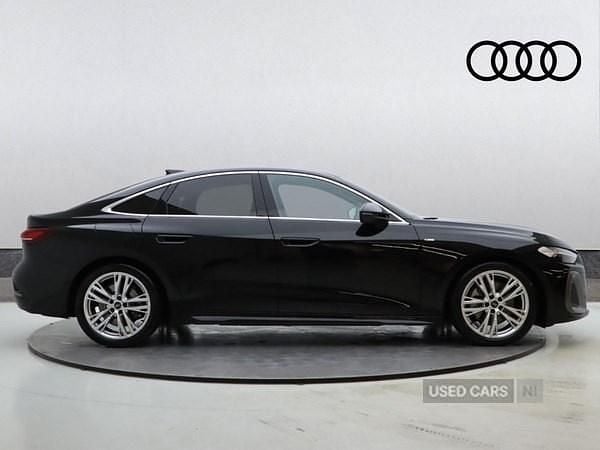 Begagnad Audi A5 S-Line 2025 Svart Sedan