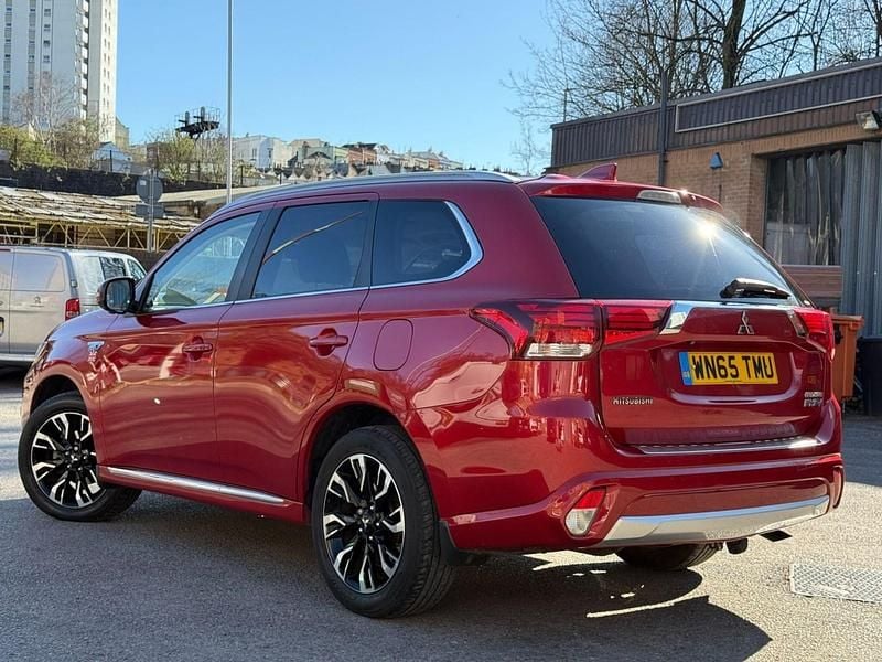 Used Mitsubishi Outlander P-HEV 2015 Red Estate