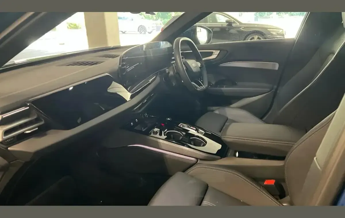 Used Audi A5 S-Line 200 HP (147 kW) 2025 Blue Estate