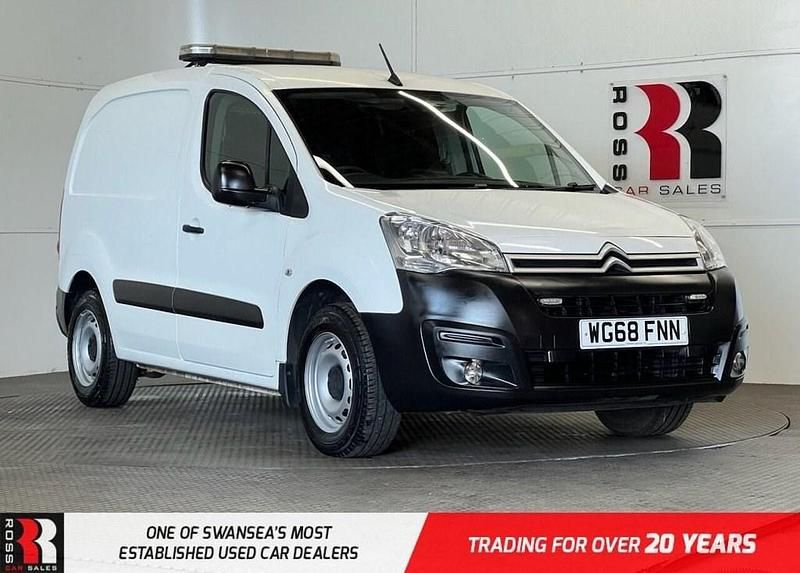 White Used 2018 Citroën Berlingo MPV | £6,995 (Good price) - Image 1/4