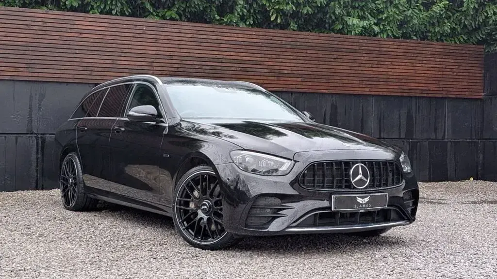 Used Mercedes E300 AMG line 2021 Black Estate
