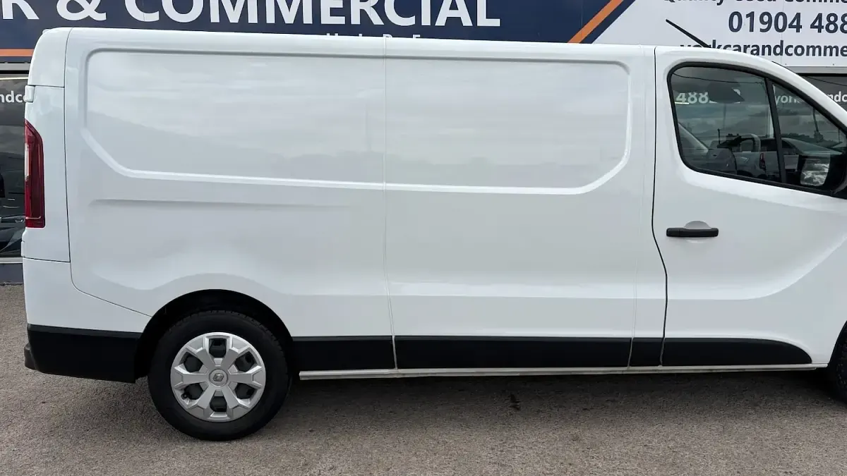 Used Renault Trafic 2023 White MPV