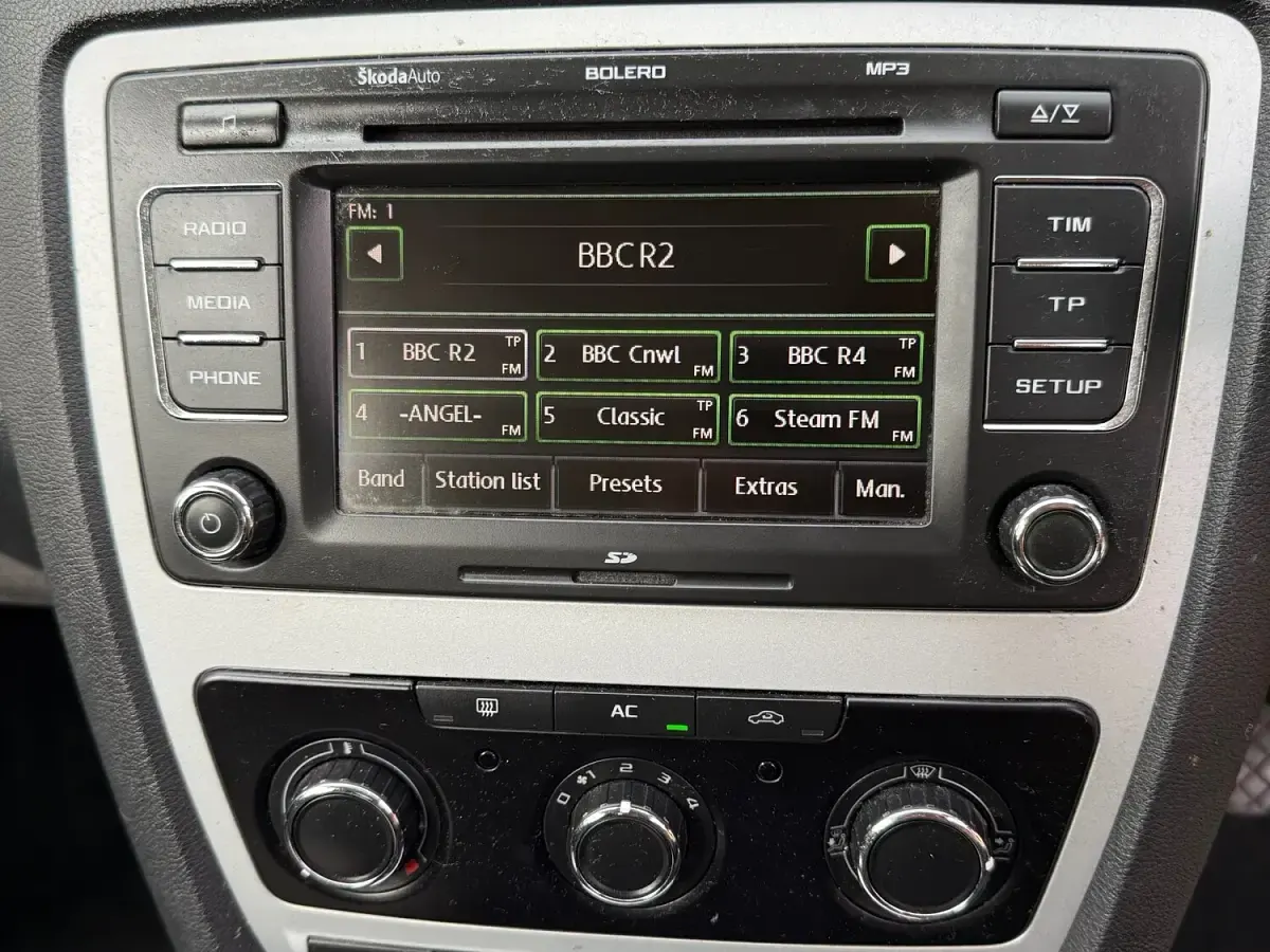 Used Skoda Octavia SE 160 HP (117 kW) 2011 Blue Hatchback