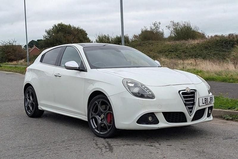 White Used 2011 Alfa Romeo Giulietta Veloce Hatchback | £3,500 (Fair price) - Image 1/1
