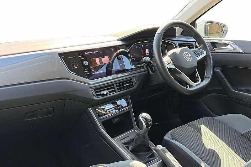 Used VW Polo Style 95 HP (69 kW) 2024 White Hatchback