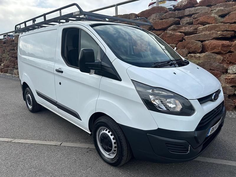 White Used 2014 Ford Transit Custom Van | £5,190 - Image 1/4