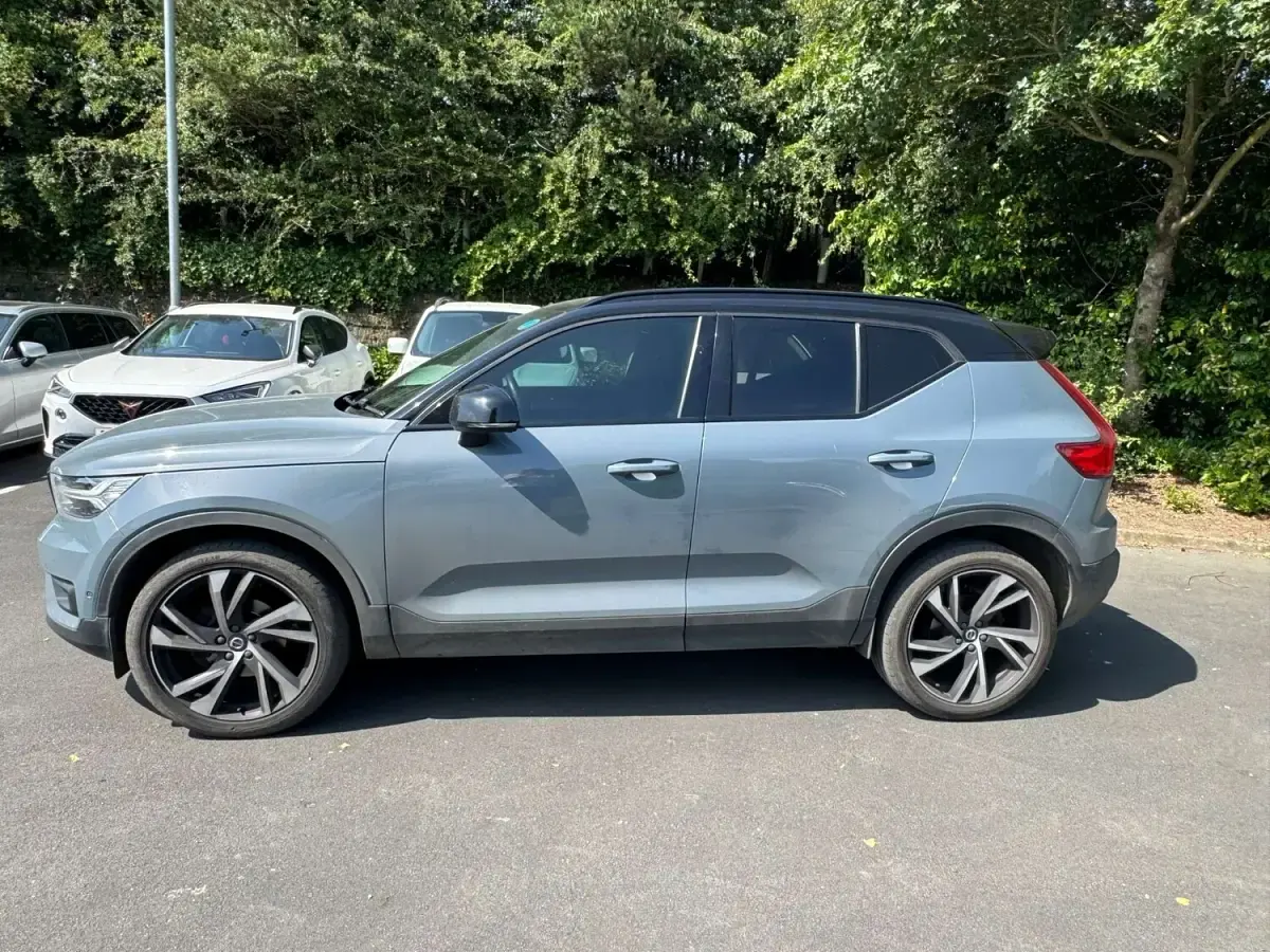 Used Volvo XC40 R-Design Pro 2020 Grey SUV