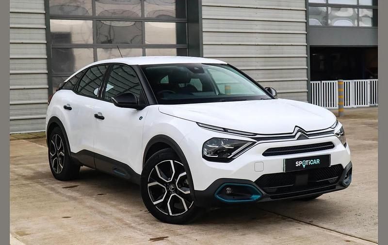 Used Citroën e-C4 100 kW (136 HP) 2022 White Hatchback