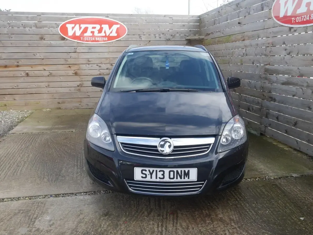 Used Vauxhall Zafira 115 HP (84 kW) 2013 Black MPV