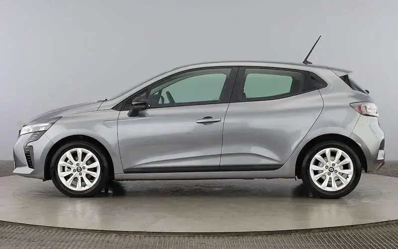 Used Renault Clio Evolution 143 HP (105 kW) 2025 Hatchback
