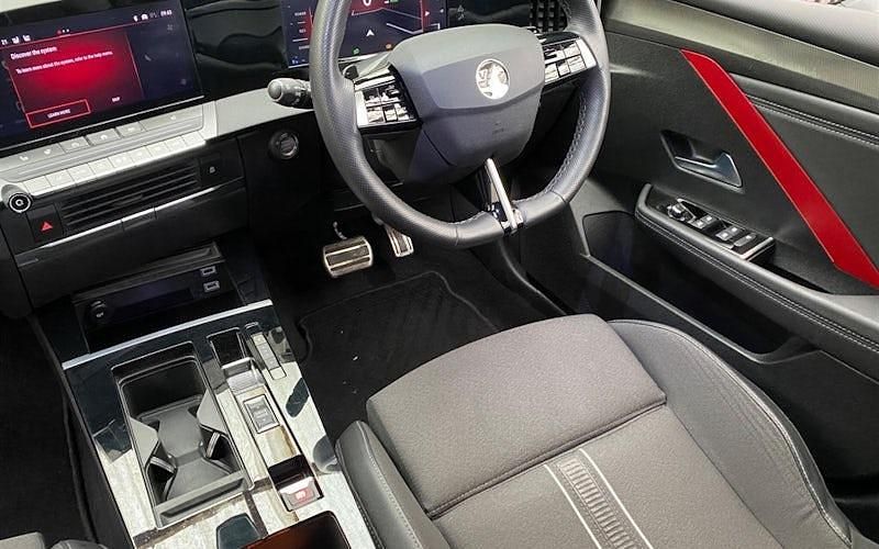 Used Vauxhall Astra GS Line 181 HP (133 kW) 2022 Red Hatchback