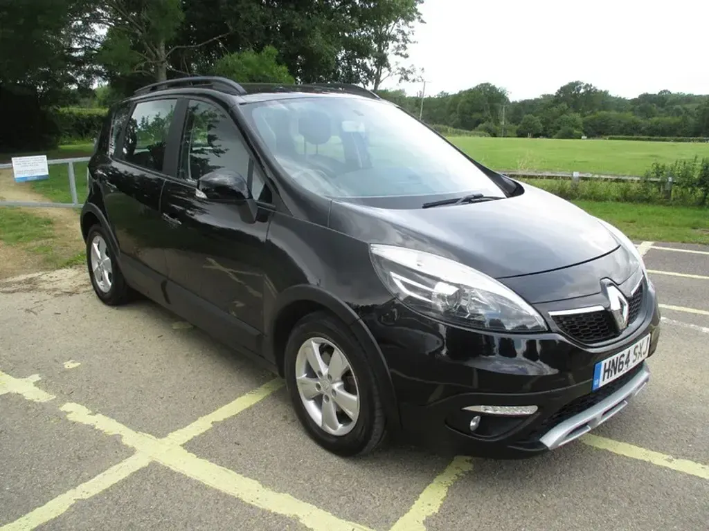 Used Renault Scénic Dynamique 110 HP (80 kW) 2014 Black MPV