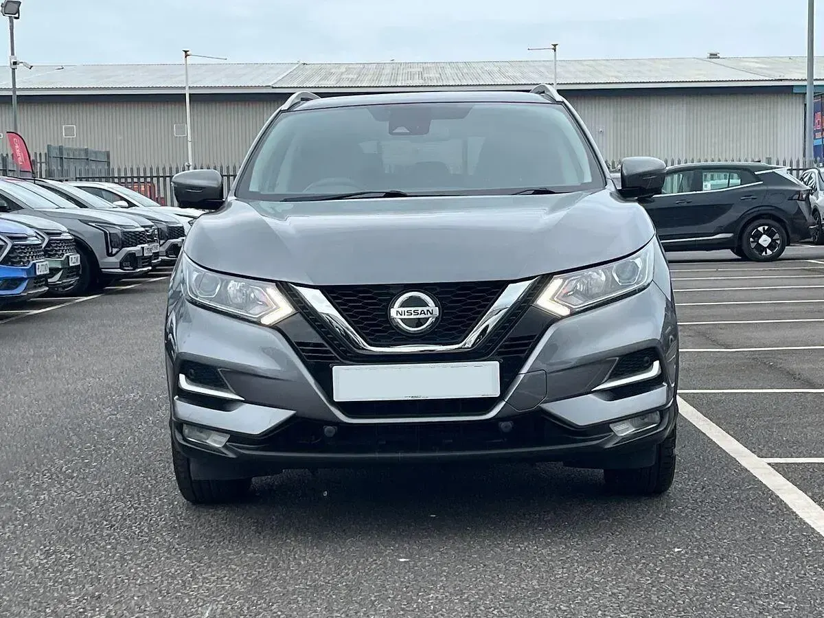 Used Nissan Qashqai N-Connecta 115 HP (84 kW) 2020 Grey SUV
