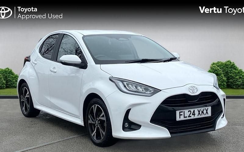 Used Toyota Yaris Hybrid Design 116 HP (85 kW) 2026 Hatchback