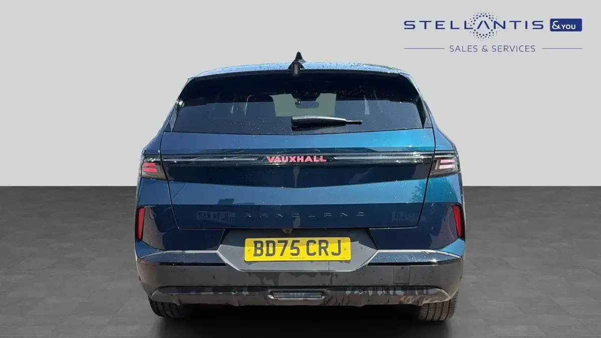 Used Vauxhall Grandland X Ultimate 143 HP (105 kW) 2025 Blue SUV