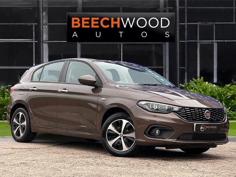 Used Fiat Tipo S 120 HP (88 kW) 2017 Bronze Hatchback