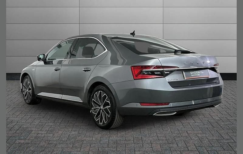 Used Skoda Superb LAURIN & KLEMENT 187 HP (137 kW) 2024 Graphite grey metallic Hatchback