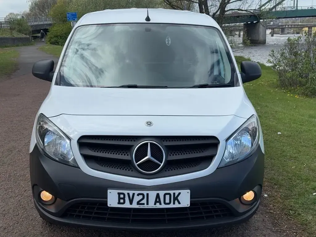 Usado Mercedes Citan 109 94 HP (69 kW) 2021 Branco Van