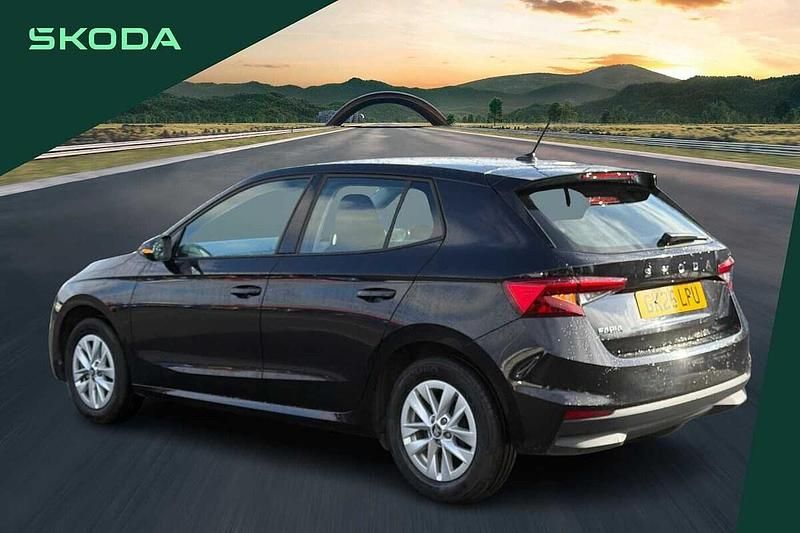 Used Skoda Fabia SE 70 HP (51 kW) 2025 Black magic pearl effect Hatchback