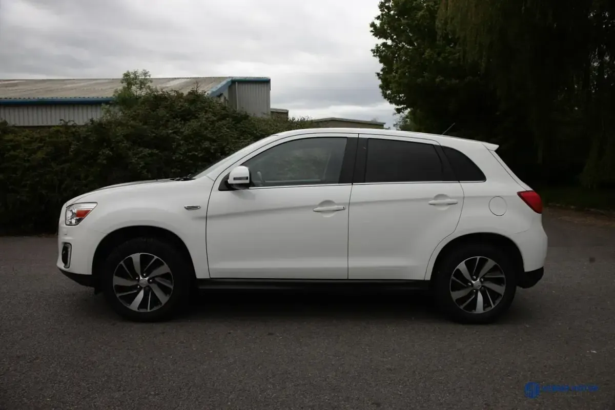 Używany Mitsubishi ASX 117 KM (86 kW) 2014 Biały SUV