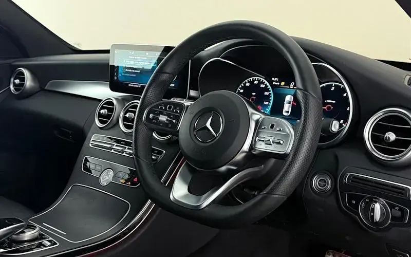 Used Mercedes C200 AMG Line Premium 160 HP (117 kW) 2019 Sedan