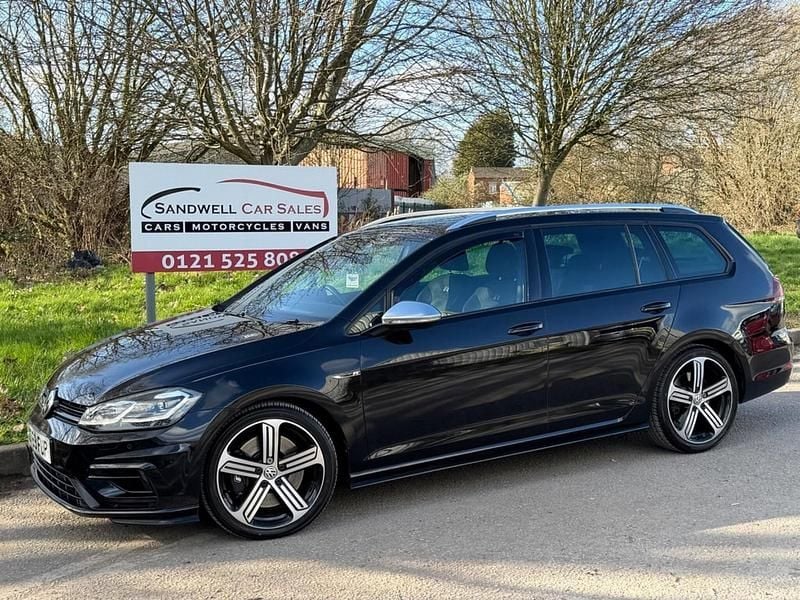 Begagnad VW Golf VII R 2019 Svart Kombi