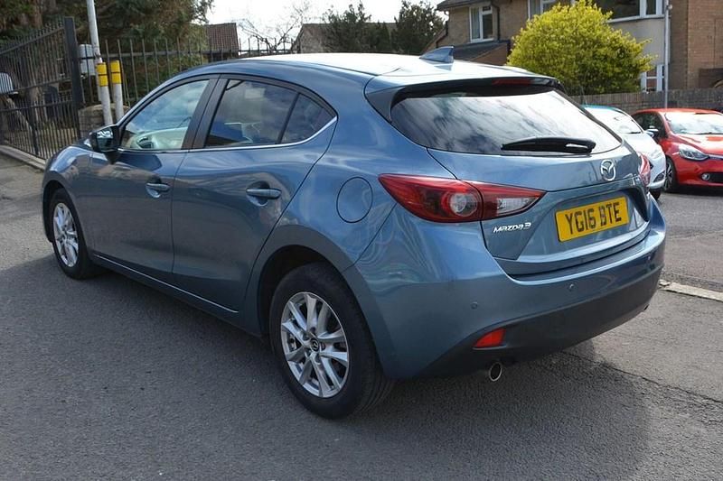 Used Mazda 3 165 HP (121 kW) 2016 Blue Hatchback
