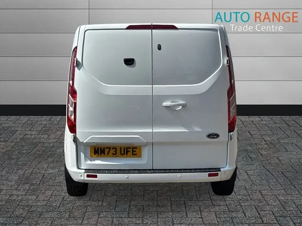 Used Ford Transit Custom Limited 130 HP (95 kW) 2023 White Van