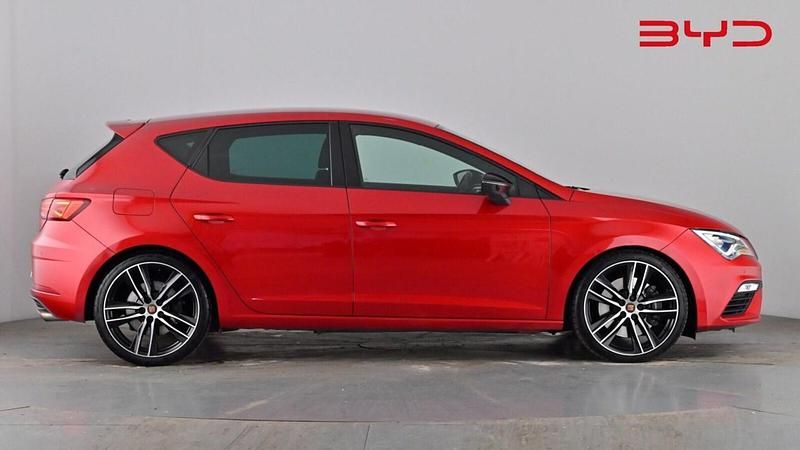 Used Seat Leon Cupra 290 290 HP (213 kW) 2020 Desire red Hatchback