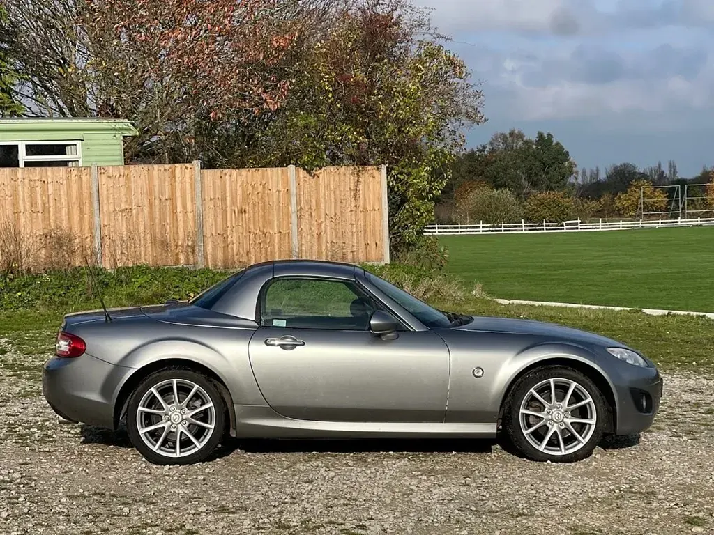Used Mazda MX5 Inclusive 160 HP (117 kW) 2011 Silver Cabriolet