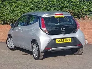 Used Toyota Aygo X-play 68 HP (50 kW) 2016 Silver Hatchback