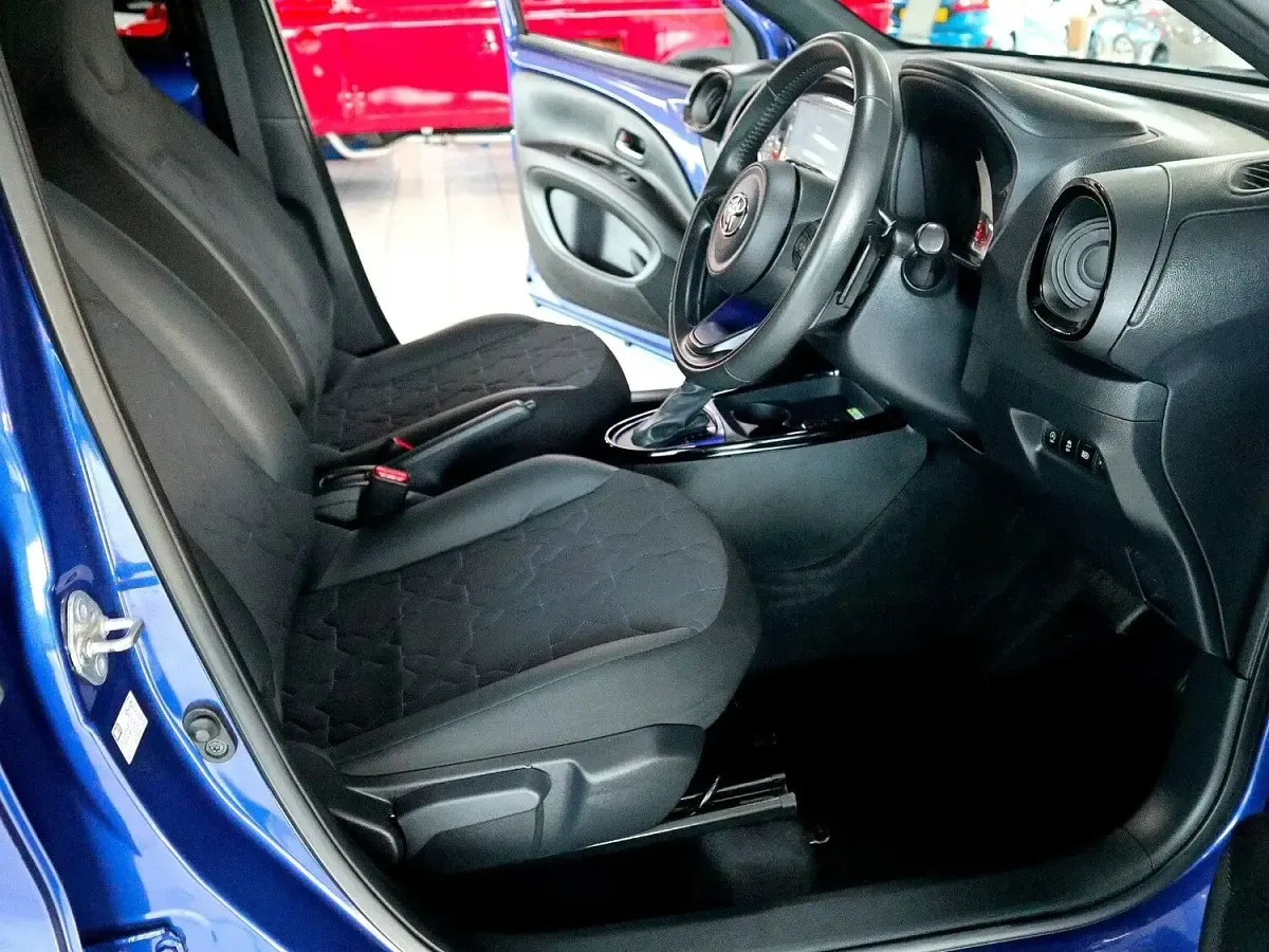 Used Toyota Aygo 2022 Juniper blue Hatchback