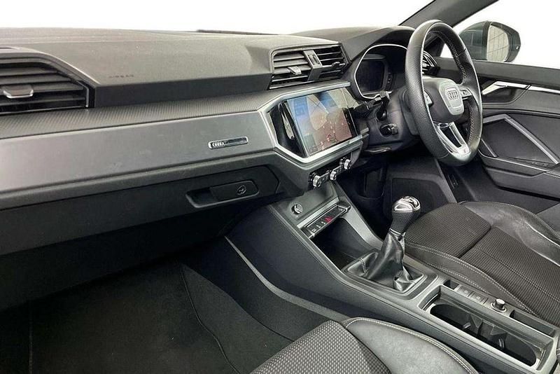 Used Audi Q3 S-Line 147 HP (108 kW) 2022 Grey SUV