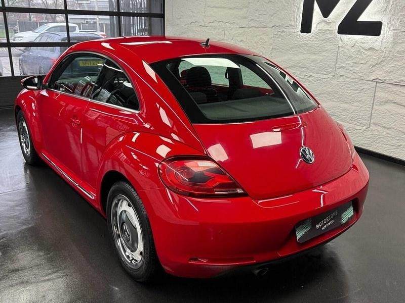 Używany VW Beetle Design 105 KM (77 kW) 2012 Czerwony Hatchback