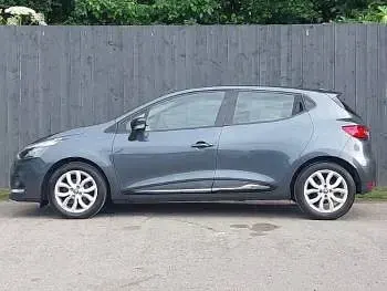Used Renault Clio Dynamique 90 HP (66 kW) 2017 Grey Hatchback