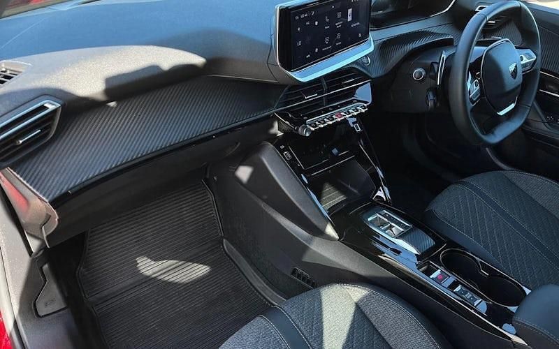 Used Peugeot 2008 Allure 137 HP (100 kW) 2024 Red SUV