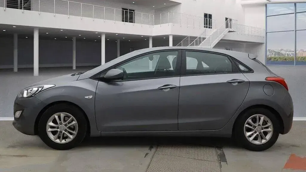 Used Hyundai i30 Active 100 HP (73 kW) 2012 Grey Hatchback