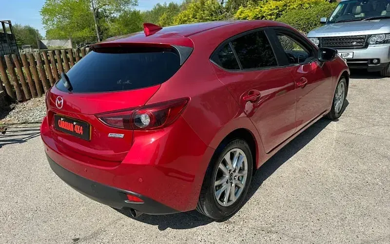 Used Mazda 3 120 HP (88 kW) 2016 Hatchback