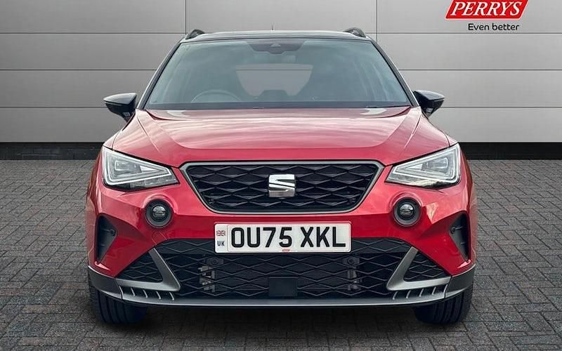 New Seat Arona Black Edition 116 HP (85 kW) 2025 White SUV